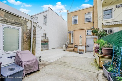 Quiet block, brick home, brand new roof, and a private driveway - photo 5