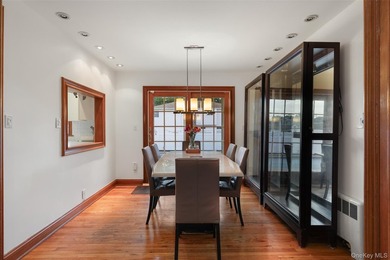 Welcome Home to your Move In Ready Expanded Cape in Massapequa - photo 9
