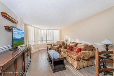 One of the only units in Sunrise Towers with a private terrace - photo 7