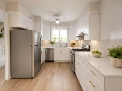 Welcome to this 1,441 SF townhouse located in Staten Island! - photo 4