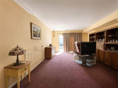Welcome to this 1,441 SF townhouse located in Staten Island! - photo 7