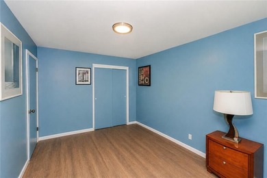 Exceptional investment opportunity in the heart of Ozone Park - photo 7