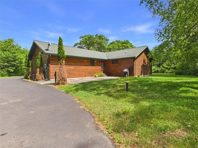 Enjoy the comfort and convenience of this well-maintained - photo 10