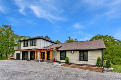 Lake Home For Sale in Seguin,