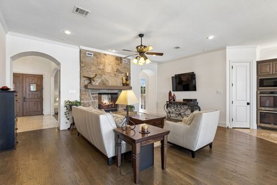 Nestled inside the only 24-7 gated & guarded community on Eagle - photo 12