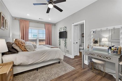 **SELLERS ARE RELOCATING-BRING AN OFFER** 2/1 RATE BUYDOWN - photo 16