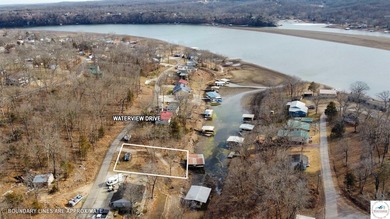 Fantastic lot on Lake of the Ozarks. 90 ft of shoreline with a 2 - photo 3