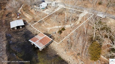 Fantastic lot on Lake of the Ozarks. 90 ft of shoreline with a 2 - photo 6