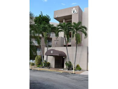 Lake Condo For Sale in Tamarac, Florida