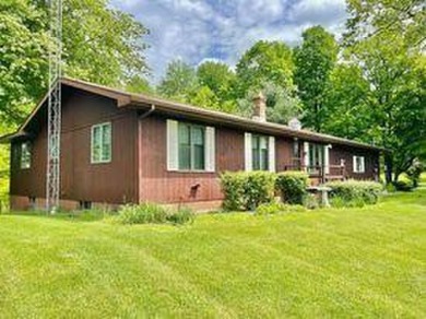 Blanche Lake Home For Sale in Grant Michigan
