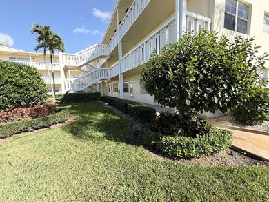 Welcome to this FIRST FLOOR 1 BEDROOM /1.1 BATH Condo located in - photo 8