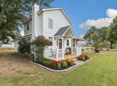 Lake Home For Sale in Gainesville, Texas