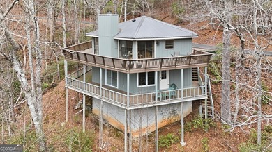 Spacious yet charming 2-story Octagon-style home in Sky Valley - photo 3