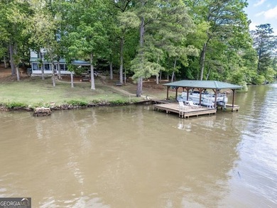 Move In Ready Home with excellent dock,558' waterfront. - photo 6