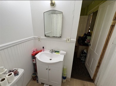 Another Rockin' Rochester Property! This 6-bedroom, 2.5-bath - photo 14