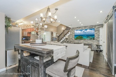 MOVE RIGHT INTO THIS BEAUTIFUL 2-3 BEDROOM SPACIOUS CONDO. OPEN - photo 5
