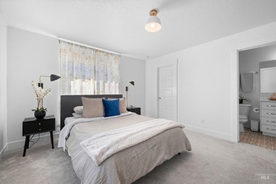 Welcome Home to this Carriage Hill Beauty! As you enter this - photo 20