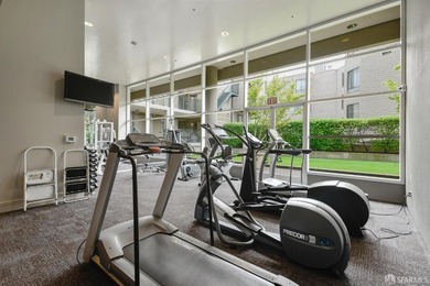 NEW PRICE! Stellar spacious and bright view 2BR/2BA condominium - photo 23