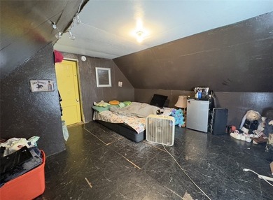 Another Rockin' Rochester Property! This 6-bedroom, 2.5-bath - photo 25
