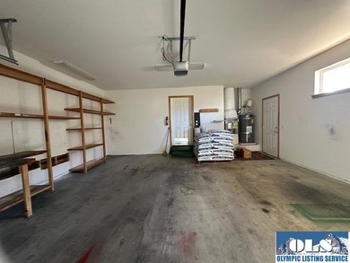 Located in the desirable Summer Breeze community, this 2-bedroom - photo 25