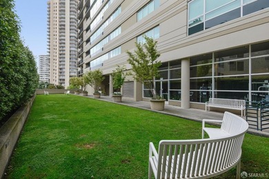 NEW PRICE! Stellar spacious and bright view 2BR/2BA condominium - photo 27