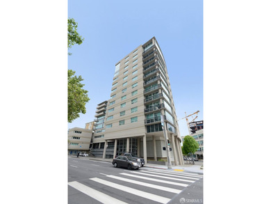 NEW PRICE! Stellar spacious and bright view 2BR/2BA condominium - photo 29
