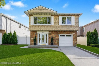 Welcome to 88 W Cedarview Avenue! This home is a beautifully - photo 1