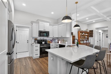 New Construction on OVERSIZED LOT IN CONVENIENT LOCATION! -- - photo 7