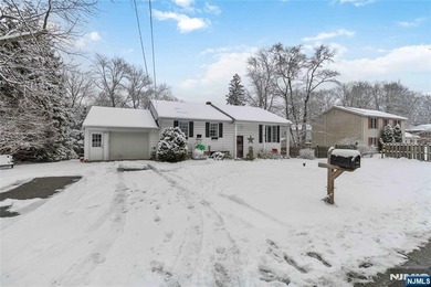 (private lake, pond, coastal) Home For Sale in West Milford New Jersey