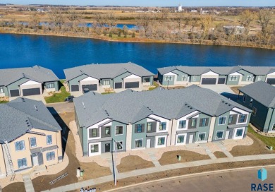Lake Townhome/Townhouse For Sale in Sioux Falls, South Dakota