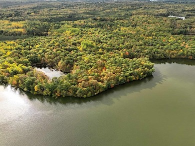 Beautiful property located in the town of Lake Holcombe minutes - photo 2