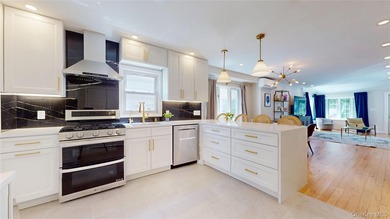 Newly renovated and move-in ready, this fully detached - photo 4