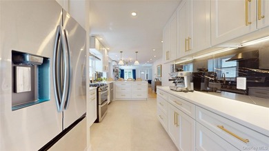 Newly renovated and move-in ready, this fully detached - photo 6