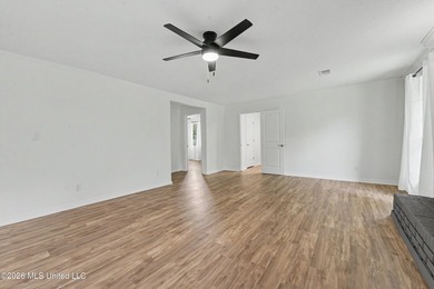 This beautifully remodeled 4- bedroom, 2 -bathroom home in the - photo 20