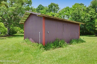 This beautifully remodeled 4- bedroom, 2 -bathroom home in the - photo 24