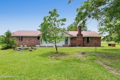 This beautifully remodeled 4- bedroom, 2 -bathroom home in the - photo 26