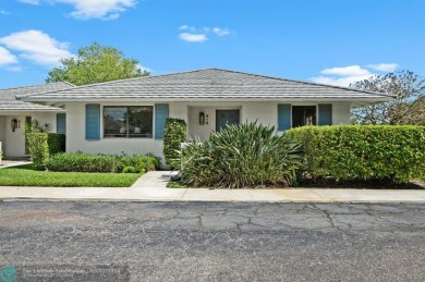 Lake Condo For Sale in Palm Beach Gardens, Florida