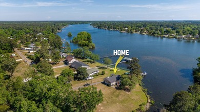 This beautifully renovated 5-bedroom, 3-bath Lake Marion - photo 2