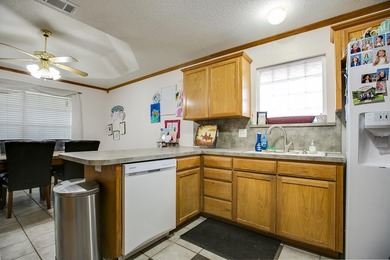 This is a great home located on a quiet Cul-De-Sac in the Bluffs - photo 12
