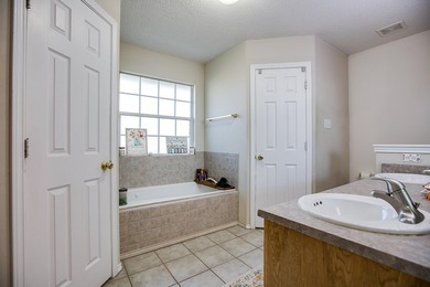 This is a great home located on a quiet Cul-De-Sac in the Bluffs - photo 17