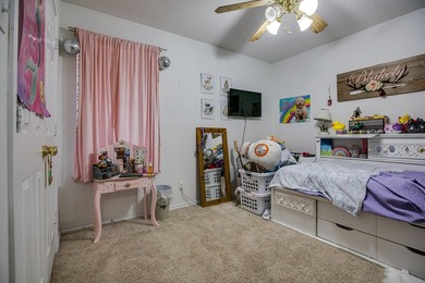 This is a great home located on a quiet Cul-De-Sac in the Bluffs - photo 19