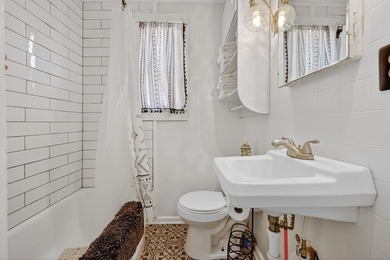Charming and full of character, this cozy 2-bedroom, 1-bath - photo 29