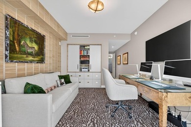 Premium flow through residence bespoke touches throughout. Large - photo 1