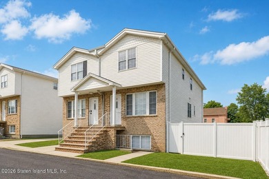 Rare opportunity for investor or end user to own a spacious - photo 2