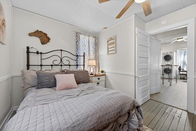 Charming and full of character, this cozy 2-bedroom, 1-bath - photo 32