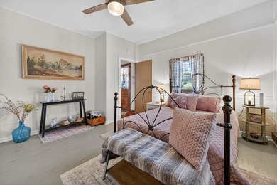 Charming and full of character, this cozy 2-bedroom, 1-bath - photo 34