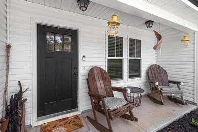 100% FINANCING AVAILABLE! Welcome home to this beautifully - photo 4