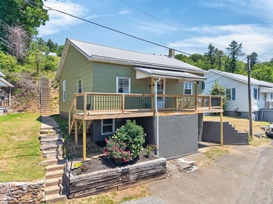 Charming and full of character, this cozy 2-bedroom, 1-bath - photo 40