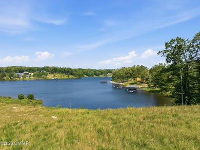 Large waterfront lot on Lake Halford, 3+ acres, with no HOA or - photo 3