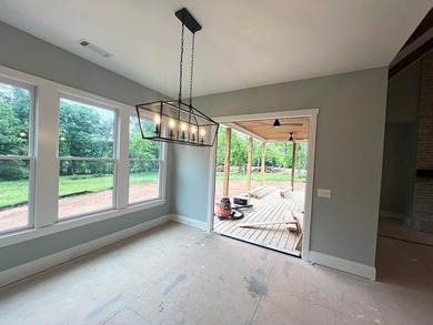 Welcome to this custom-built Modern Farmhouse, perfectly - photo 14